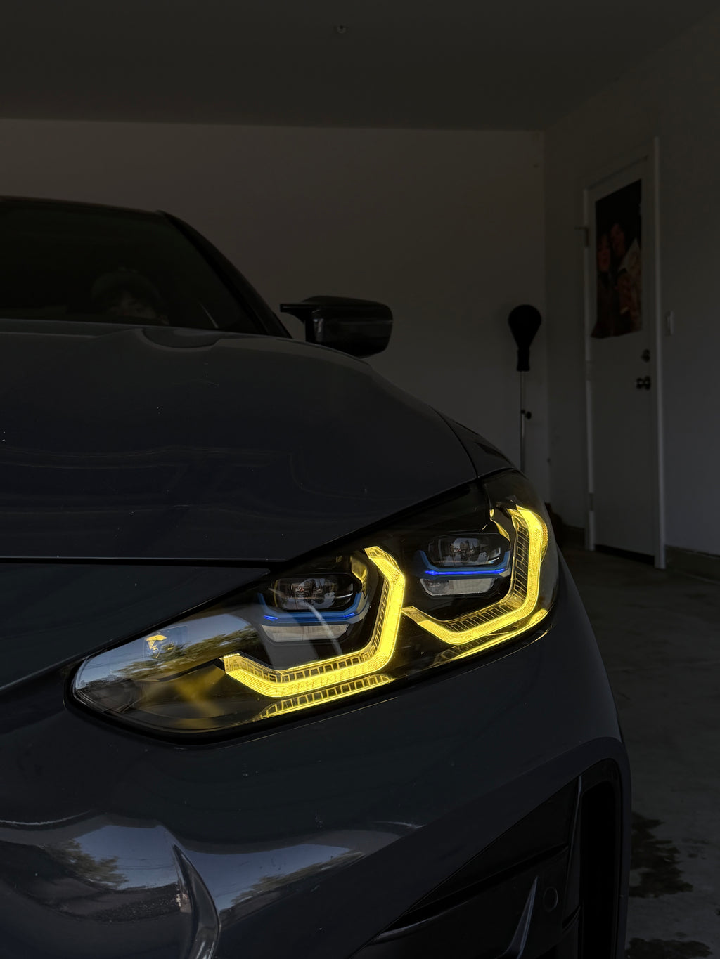 G80/G82/G22 BMW Laser Style headlights tri-color (2021+)