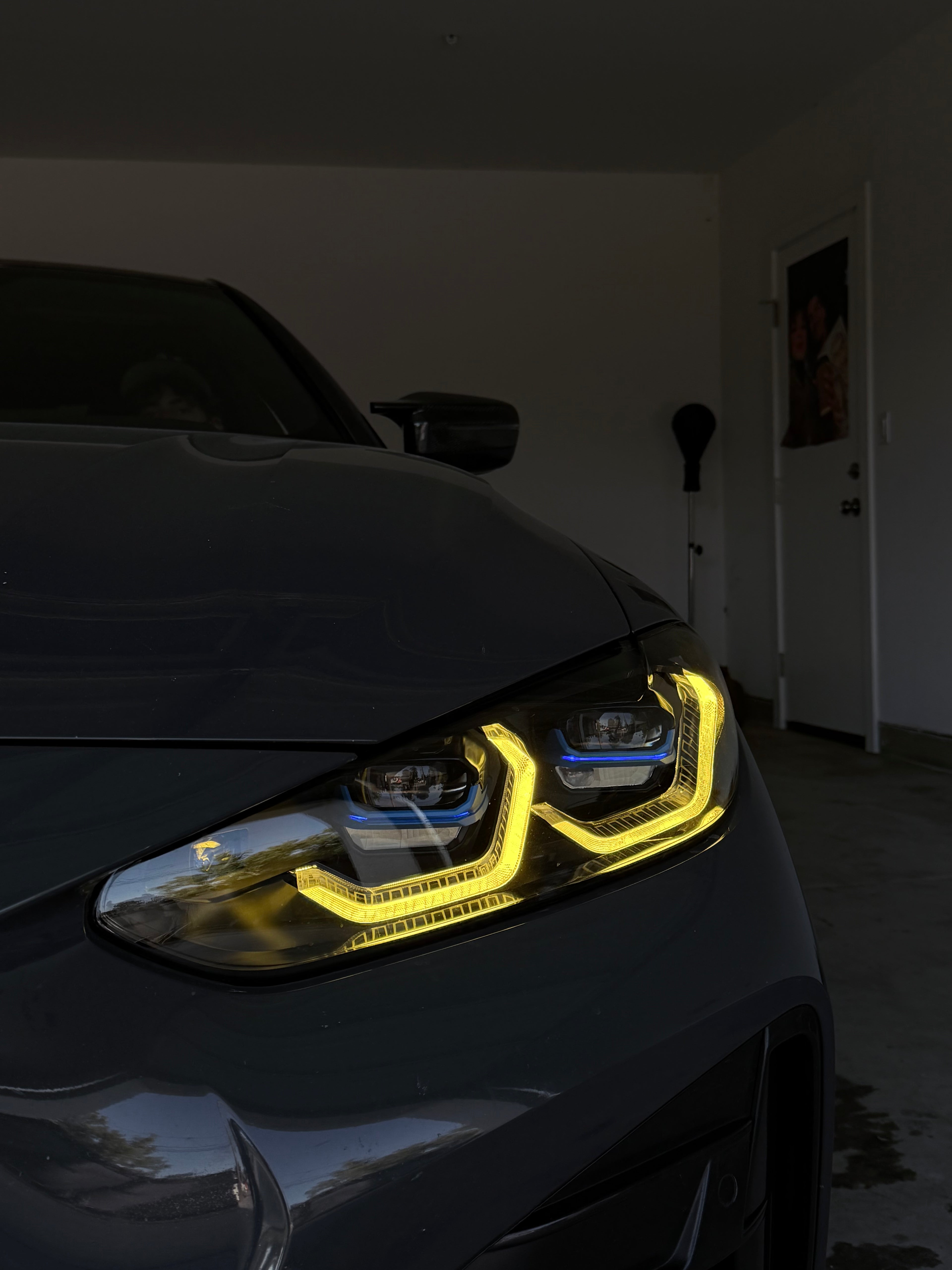 G80/G82/G22 BMW Laser Style headlights tri-color (2021+)